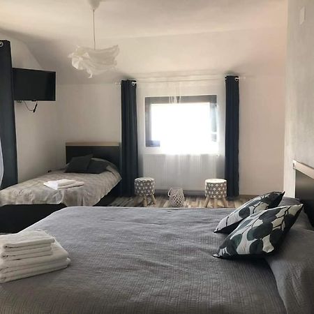Camere De Inchiriat Livada Cu Meri Capatineni-Ungureni Экстерьер фото