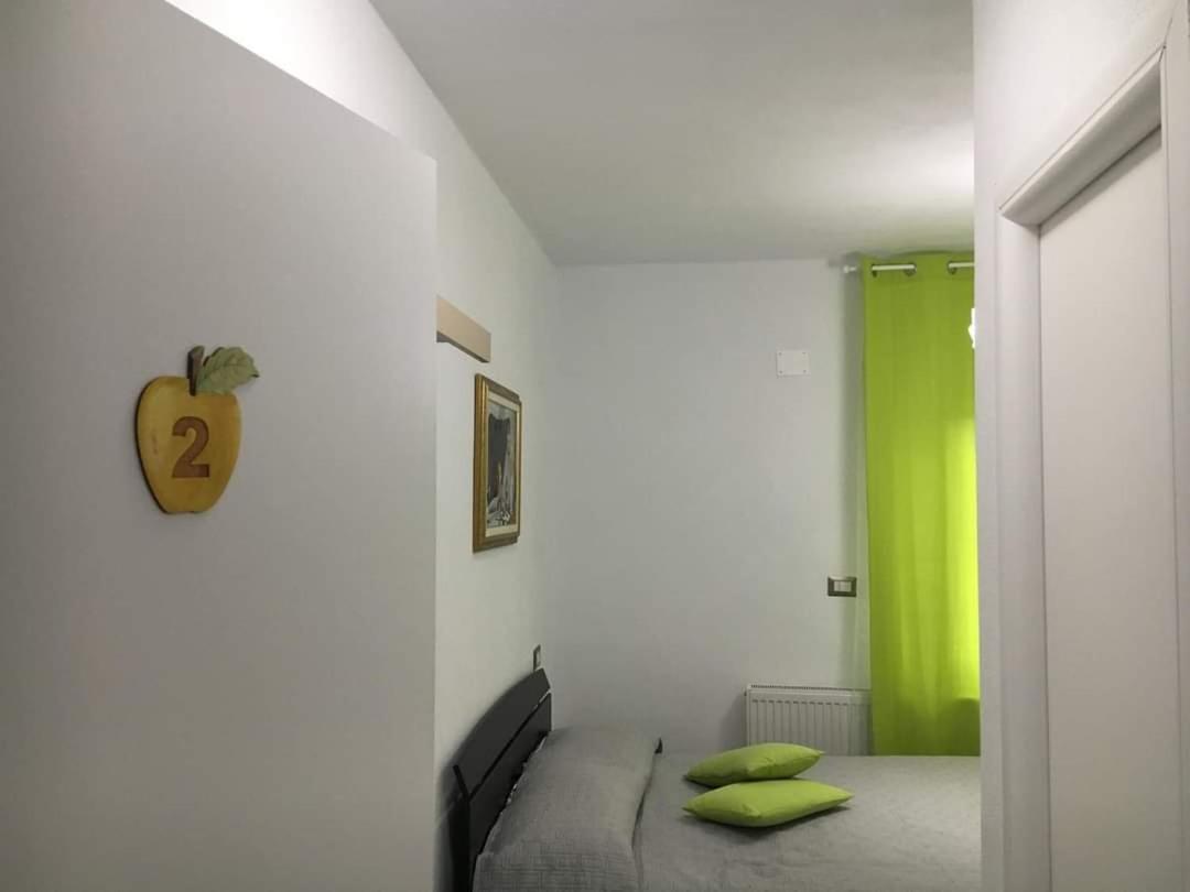 Camere De Inchiriat Livada Cu Meri Capatineni-Ungureni Экстерьер фото