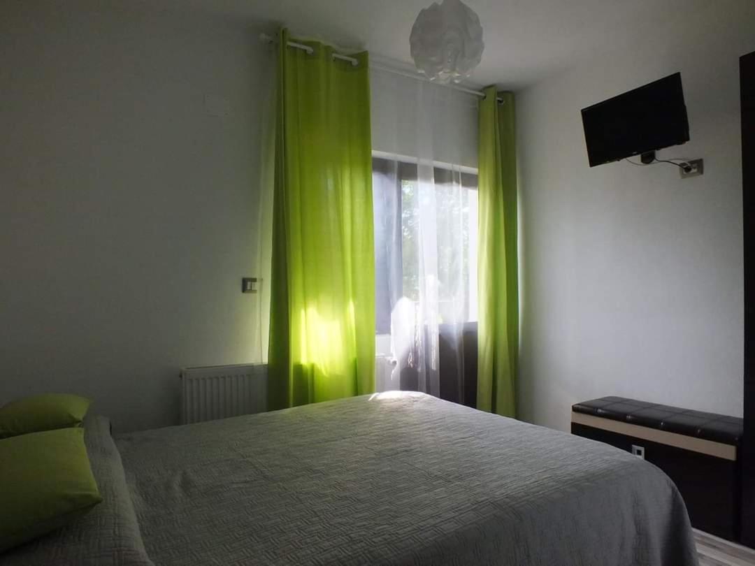 Camere De Inchiriat Livada Cu Meri Capatineni-Ungureni Экстерьер фото