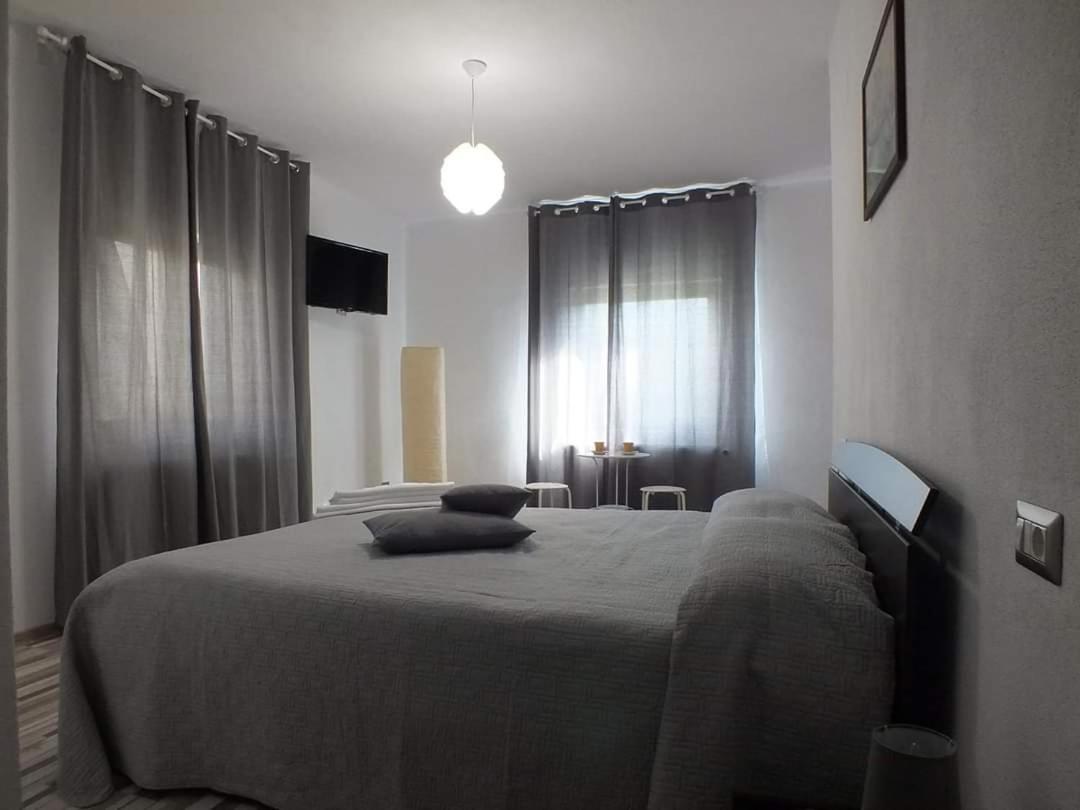 Camere De Inchiriat Livada Cu Meri Capatineni-Ungureni Экстерьер фото
