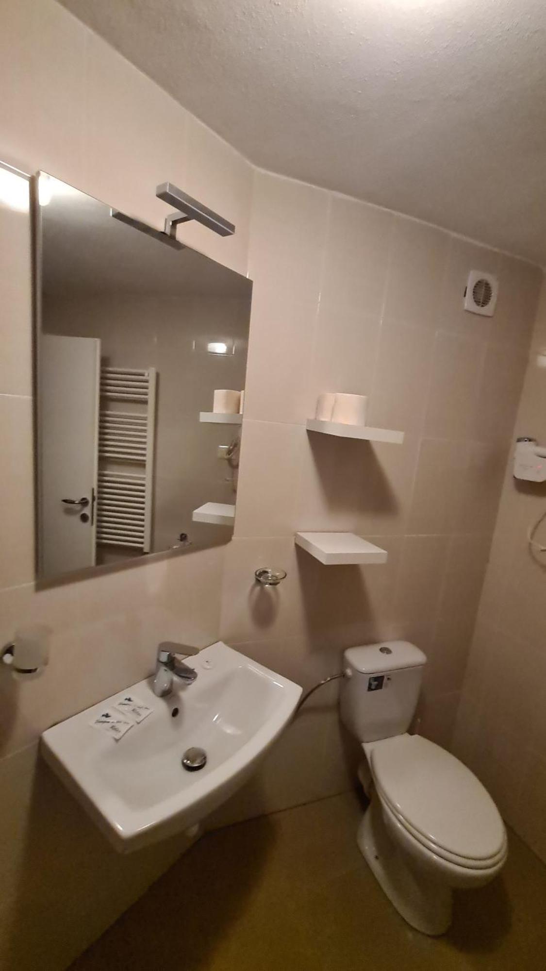 Camere De Inchiriat Livada Cu Meri Capatineni-Ungureni Экстерьер фото